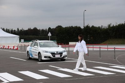 Honda тества автономни коли в Калифорния