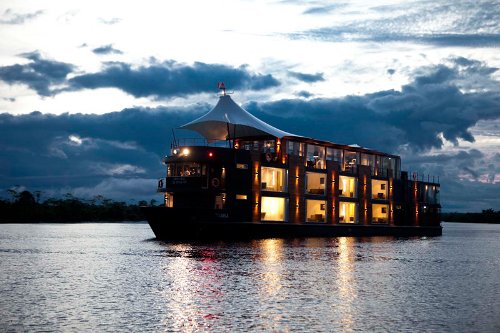 На разходка по Амазонка с плаващ хотел