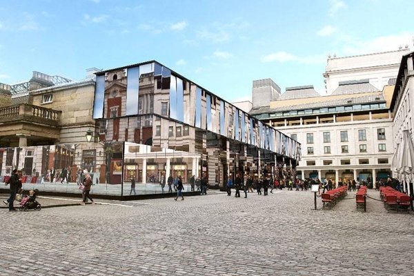 Новият бляскаво-огледален вид на Covent Garden Новият бляскаво-огледален вид на Covent Garden