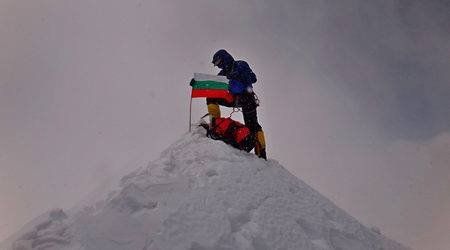 Как Боян Петров изкачи връх Макалу