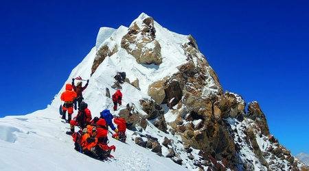 Как Боян Петров изкачи връх Макалу