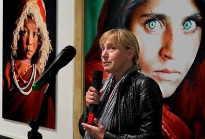 Елена Йончева откри фотоизложбата на Steve McCurry