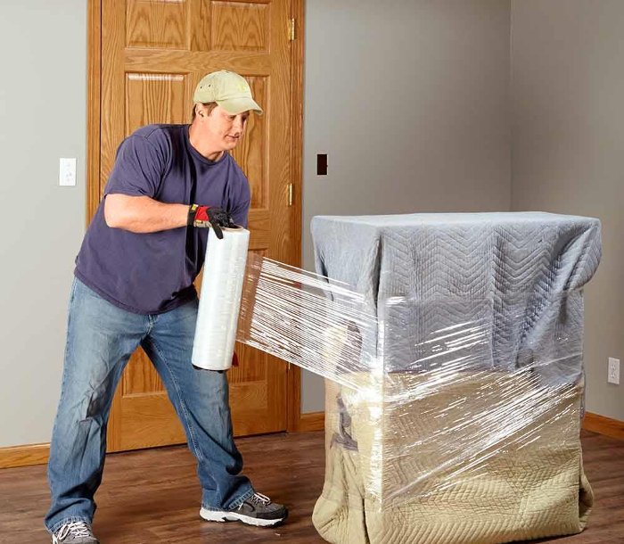 Как да местите тежки мебели без помощта на хамалски услуги