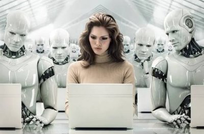 Две трети от чиновниците ще бъдат заменени от роботи