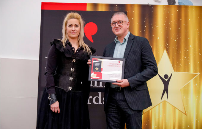 Изпълнителният директор на SCHWARZ IT България спечели индивидуален приз Employer Brand Leader на годината Изпълнителният директор на SCHWARZ IT България спечели индивидуален приз Employer Brand Leader на годината